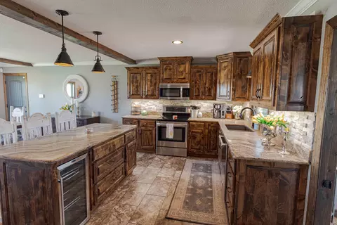 Kitchen - 222 SE 30th Rd, Lamar, MO 64759 photo 4 of 6