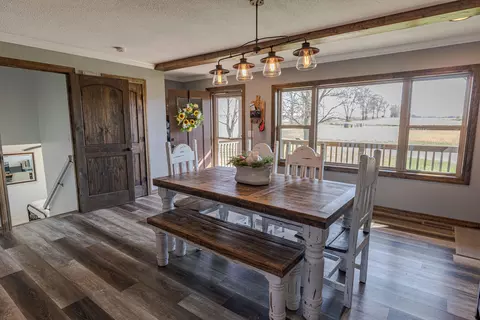 Dining - 222 SE 30th Rd, Lamar, MO 64759 photo 3 of 3