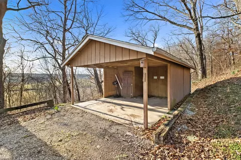 Exterior - 300 Summit Ln, Noel, MO 64854 photo 8 of 9