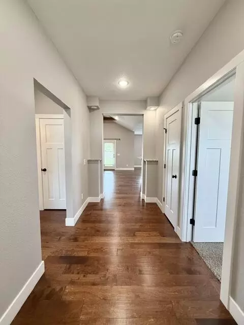 Entry Way - 1165 W Gaslight Dr, Springfield, MO 65810 photo 2 of 2