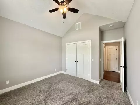 Bedroom - 1165 W Gaslight Dr, Springfield, MO 65810 photo 9 of 11