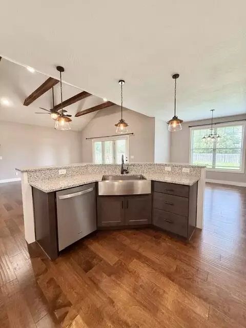 Kitchen - 1165 W Gaslight Dr, Springfield, MO 65810 photo 3 of 3