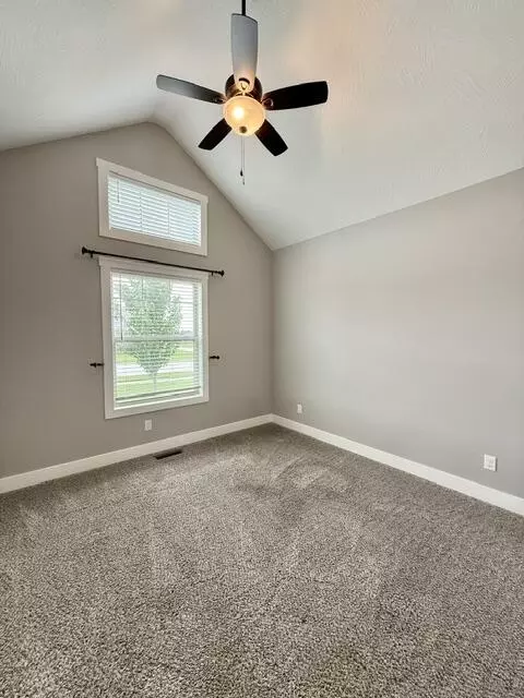 Bedroom - 1165 W Gaslight Dr, Springfield, MO 65810 photo 8 of 11