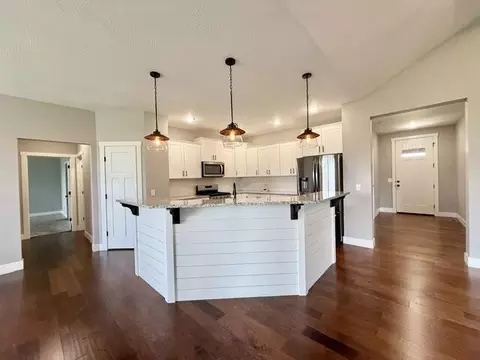 Kitchen - 1165 W Gaslight Dr, Springfield, MO 65810 photo 1 of 3