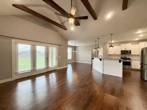 Living - 1165 W Gaslight Dr, Springfield, MO 65810 photo 4 of 4