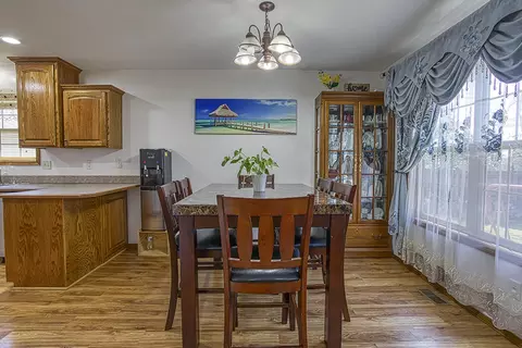 Dining - 2504 E Verona St, Springfield, MO 65804 photo 1 of 1