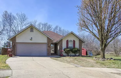 2504 E Verona St, Springfield, MO 65804