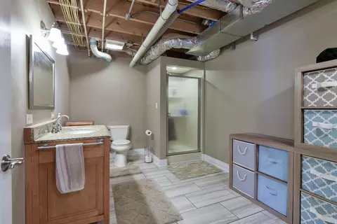 Bath - 27284 Cimarron Dr, Eagle Rock, MO 65641 photo 5 of 5