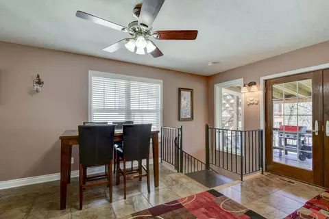 Dining - 27284 Cimarron Dr, Eagle Rock, MO 65641 photo 2 of 2