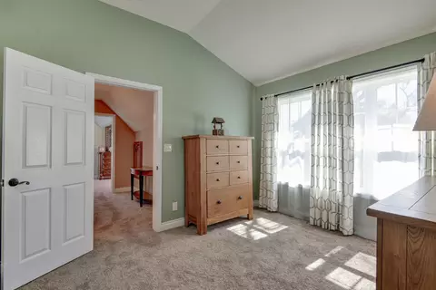 Bedroom - 27284 Cimarron Dr, Eagle Rock, MO 65641 photo 4 of 6