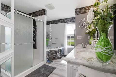 Bath - 149 Timber Trl, Branson, MO 65616 photo 1 of 7