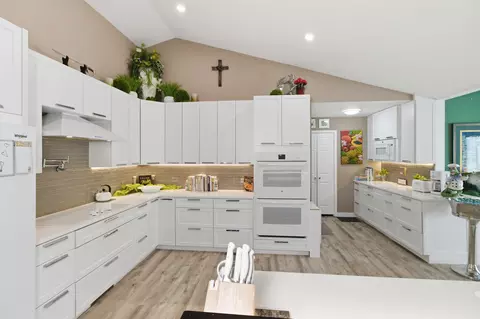 Kitchen - 149 Timber Trl, Branson, MO 65616 photo 4 of 5