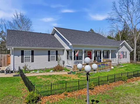 Exterior - 149 Timber Trl, Branson, MO 65616 photo 3 of 9