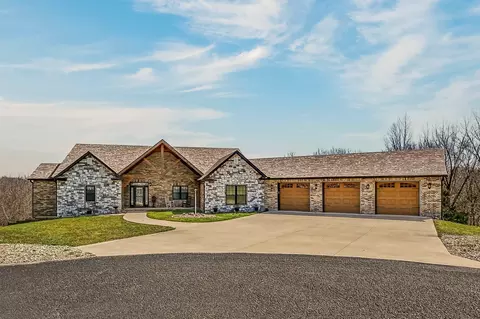 126 Twin Cavern Trl, Reeds Spring, MO 65737