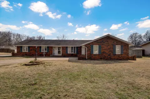 1308 W Swan St, Springfield, MO 65807