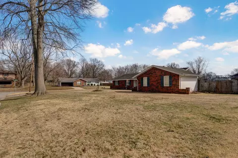 1308 W Swan St, Springfield, MO 65807 photo 3