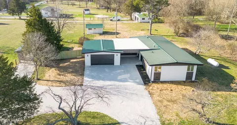 5776 E Farm Road 168, Rogersville, MO 65742