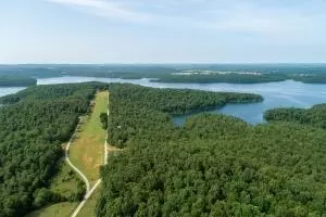 000 Lakeshore Rd Apt Lot #LOT 43, Protem, MO 65733