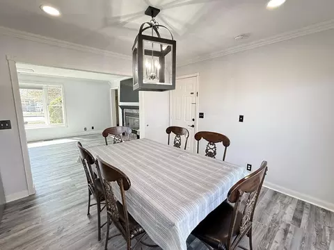 Dining - 2004 N Lynn St, Nevada, MO 64772 photo 3 of 4