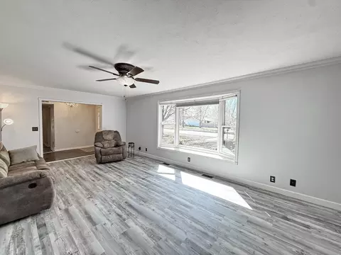 Living - 2004 N Lynn St, Nevada, MO 64772 photo 2 of 4