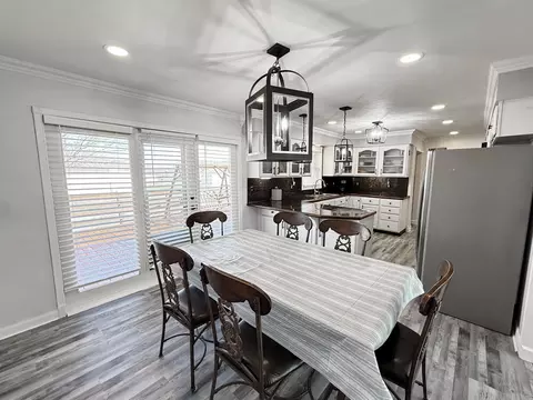 Dining - 2004 N Lynn St, Nevada, MO 64772 photo 1 of 4