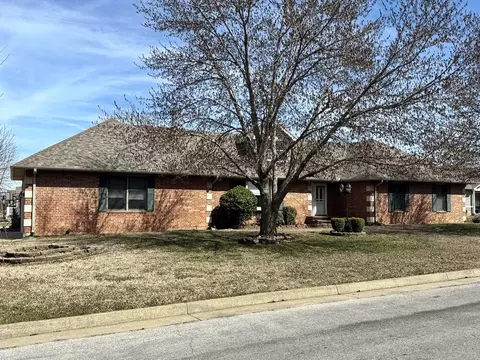 Exterior - 2004 N Lynn St, Nevada, MO 64772 photo 2 of 7