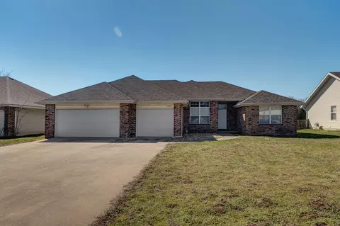 2782 W Lasalle St, Springfield, MO 65807