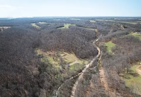 13472 Pecan Dr, Lebanon, MO 65536