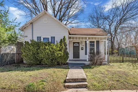 1318 N Douglas Ave, Springfield, MO 65802