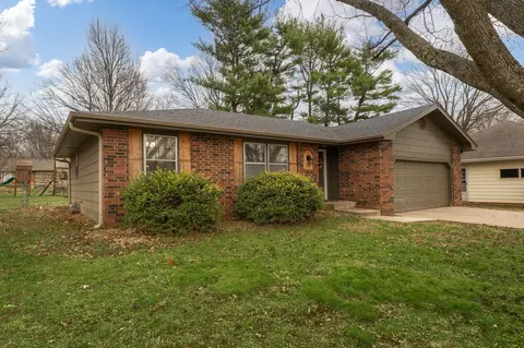 3320 S Graystone Ave, Springfield, MO 65804 photo 2