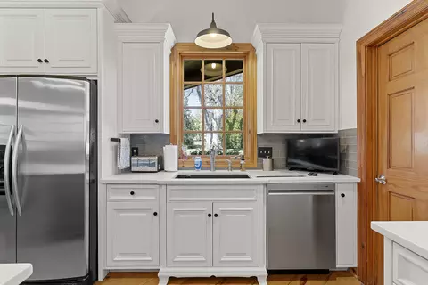 Kitchen - 6221 S Bluff Ridge Rd, Ozark, MO 65721 photo 4 of 7
