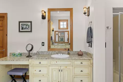 Bath - 6221 S Bluff Ridge Rd, Ozark, MO 65721 photo 3 of 8
