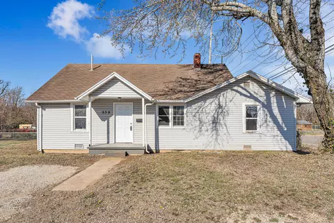939 N Brown Ave, Springfield, MO 65802