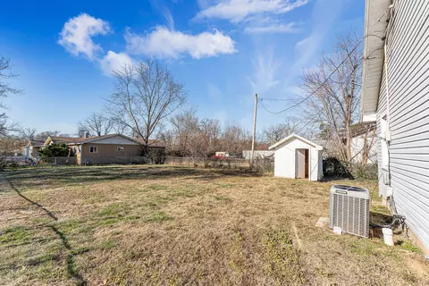 939 N Brown Ave, Springfield, MO 65802 photo 5