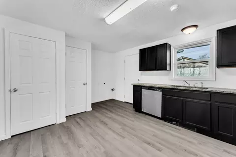 939 N Brown Ave, Springfield, MO 65802 photo 14