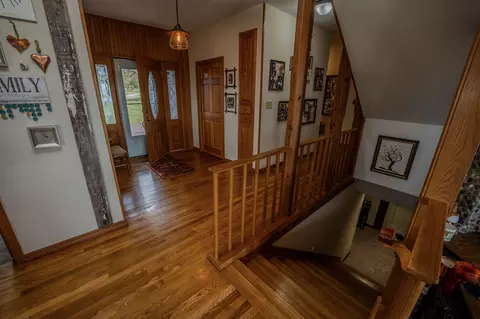 Entry Way - 24352 State Highway Ee, Aurora, MO 65605 photo 2 of 9
