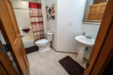Bath - 24352 State Highway Ee, Aurora, MO 65605 photo 1 of 4