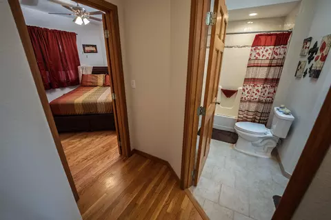 Entry Way - 24352 State Highway Ee, Aurora, MO 65605 photo 5 of 9