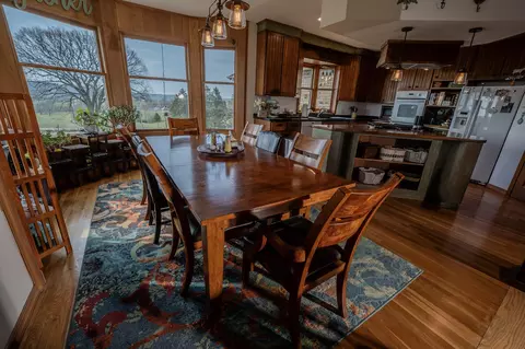 Dining - 24352 State Highway Ee, Aurora, MO 65605 photo 3 of 3
