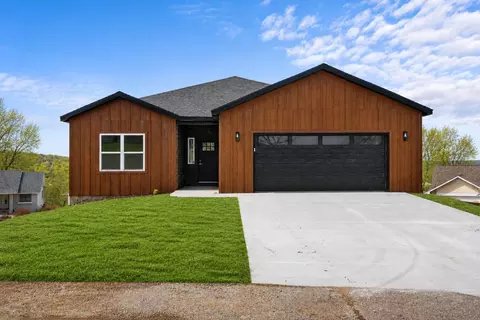 157 S Shining Mountain Dr, Cape Fair, MO 65624