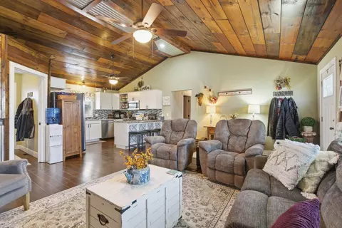 720 E Burford St, Marshfield, MO 65706 photo 7