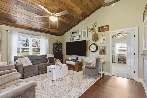 720 E Burford St, Marshfield, MO 65706 photo 5