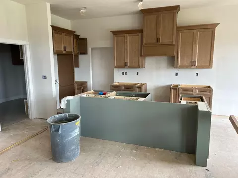 1632 W Silver Oak Dr, Springfield, MO 65810 photo 3