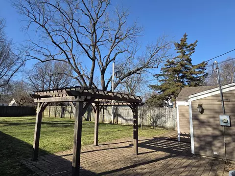 1428 E Portland St, Springfield, MO 65804 photo 9