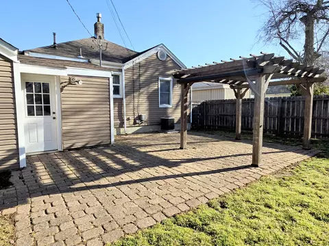 1428 E Portland St, Springfield, MO 65804 photo 8