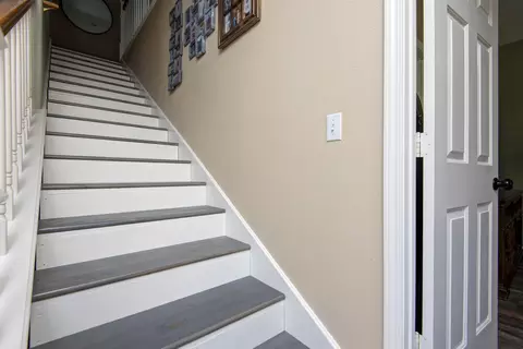 Entry Way - 4410 N 8th St, Ozark, MO 65721 photo 2 of 2