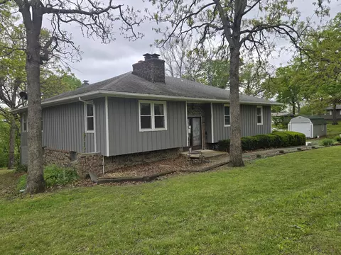 23042 Indian Ln, Hermitage, MO 65668