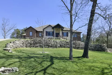 417 Silverwood Cir, Branson West, MO 65737