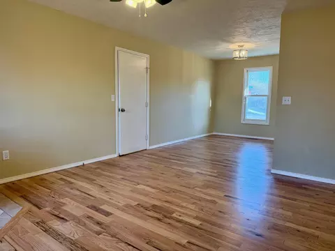 1501 W Daniels Ln, Ozark, MO 65721 photo 6