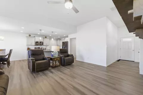 Entry Way - 685 W Butterfield Dr, Nixa, MO 65714 photo 1 of 2